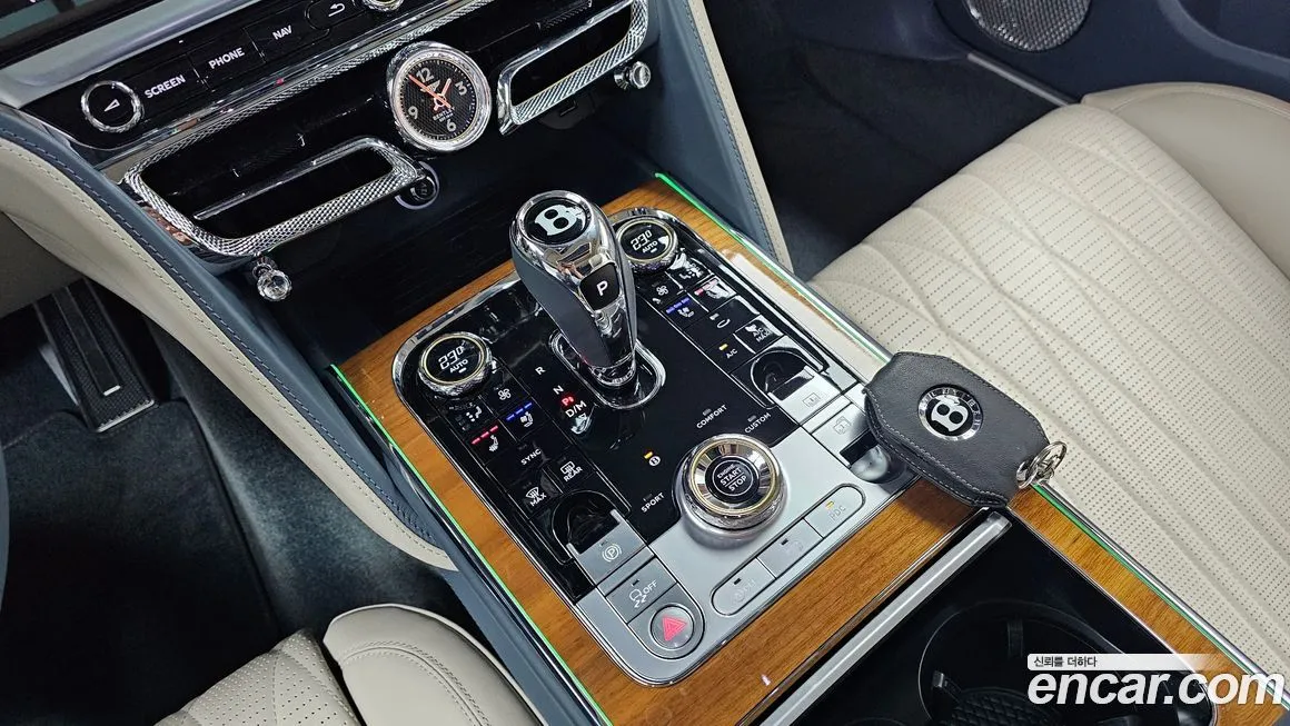 Bentley Flying Spur — фото 9
