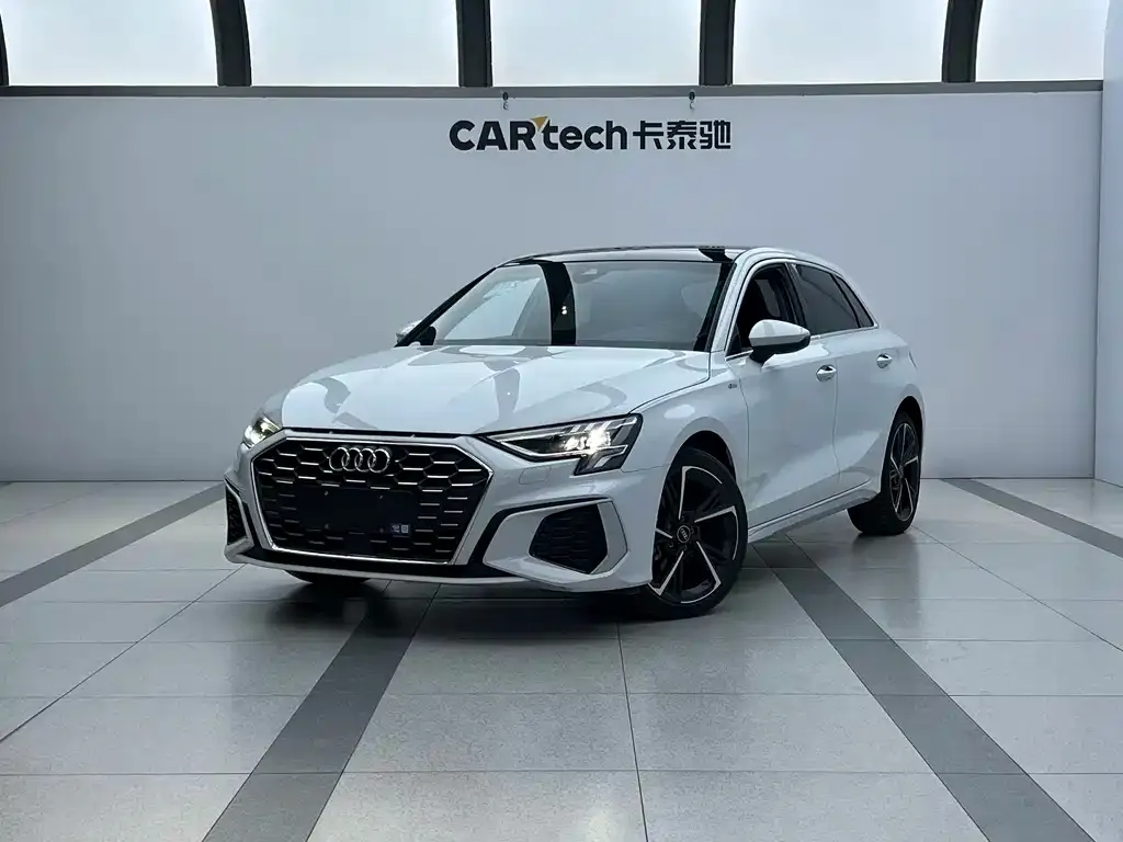 Audi A3 — фото 1