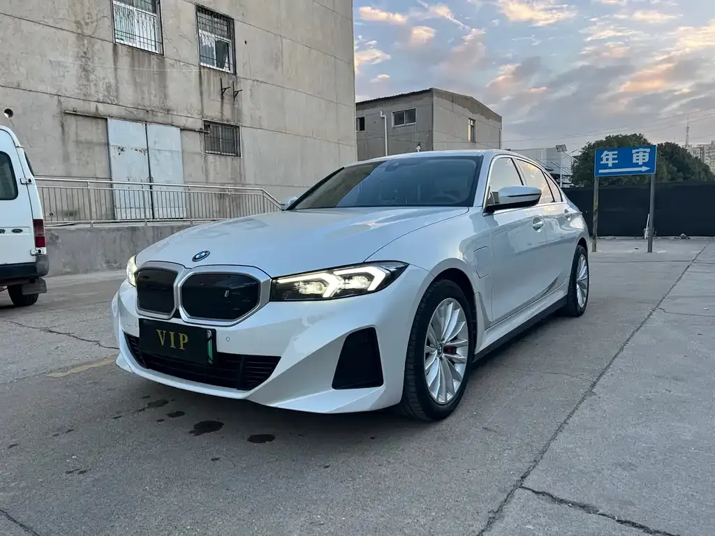 BMW i3 — фото 1