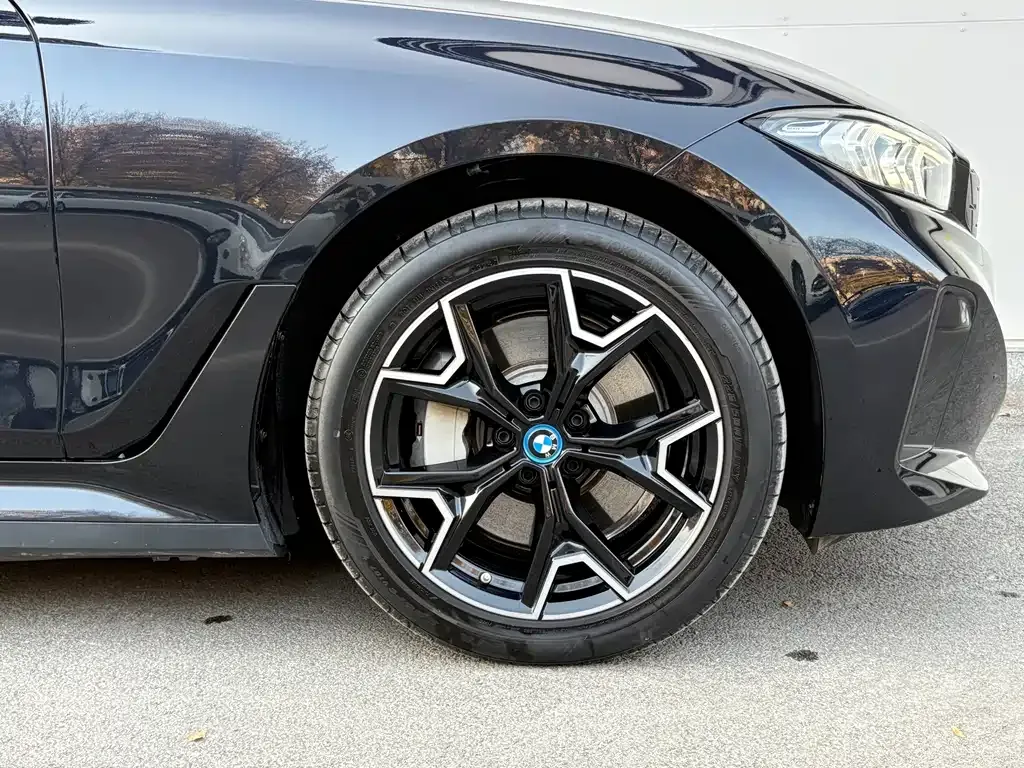 BMW i3 — фото 8