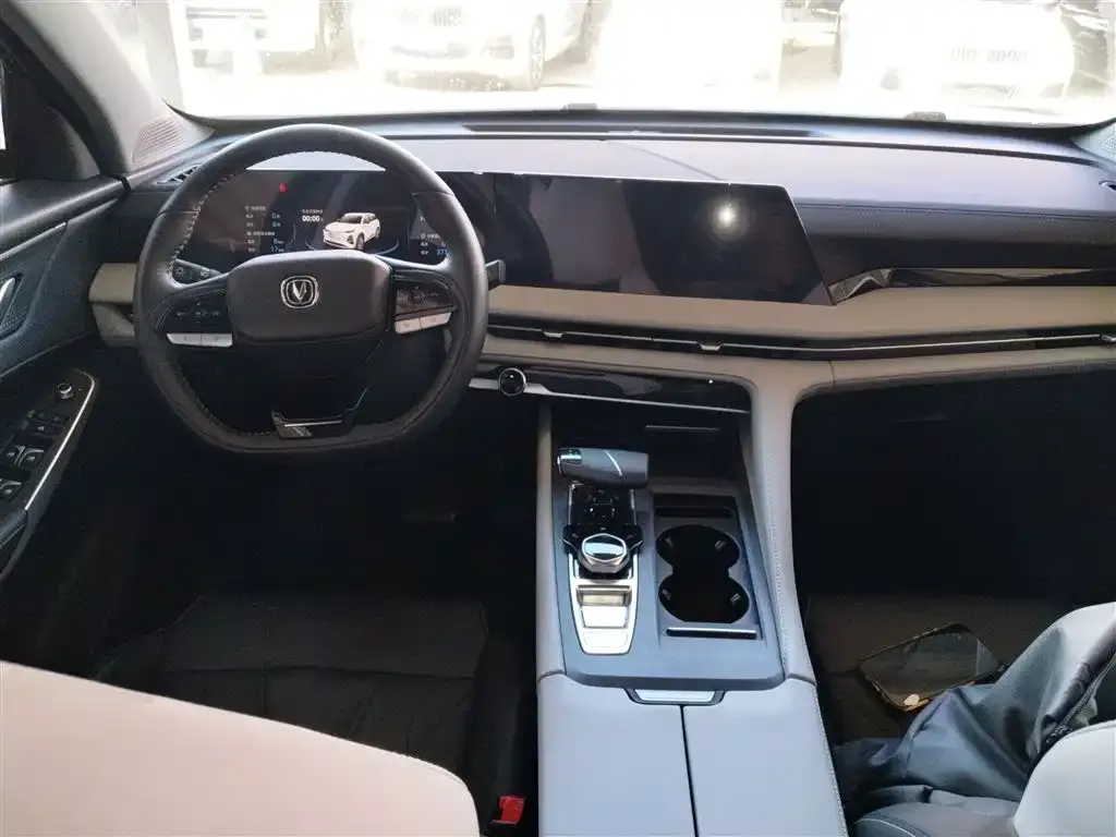 Changan CS75PLUS — фото 10
