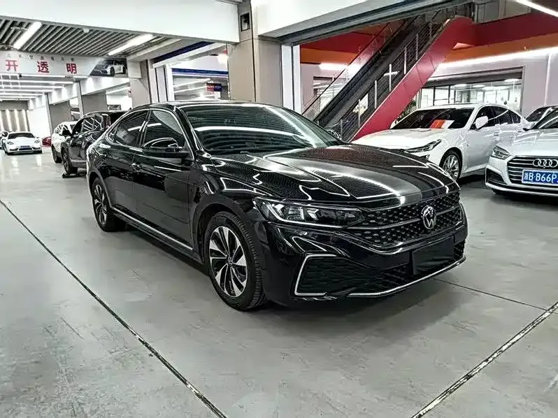 Volkswagen Passat — фото 3