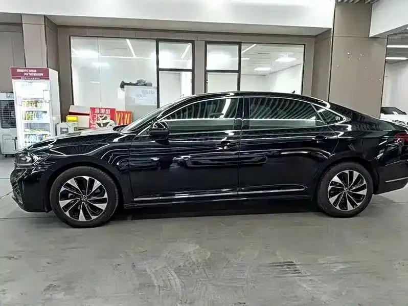 Volkswagen Passat — фото 4