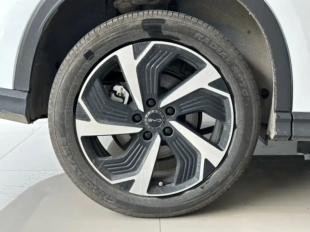 BYD Seal 05 DM-i — фото 10