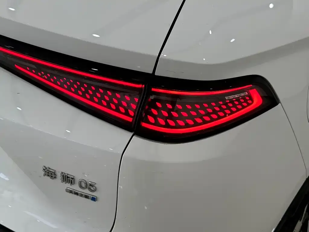 BYD Seal 05 DM-i — фото 6