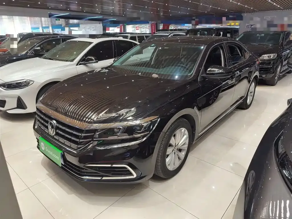 Volkswagen Passat — фото 1