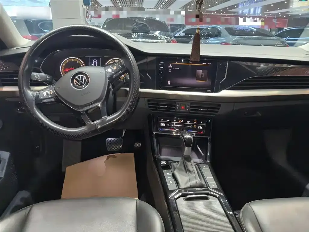 Volkswagen Passat — фото 10