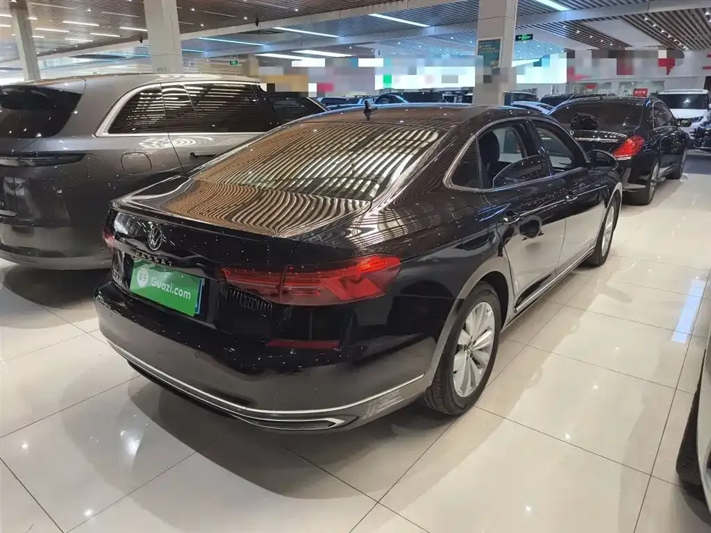Volkswagen Passat — фото 7