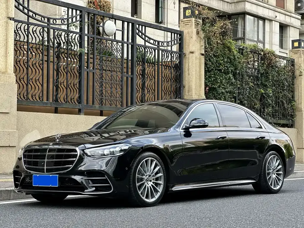 Mercedes-Benz S-Class — фото 1