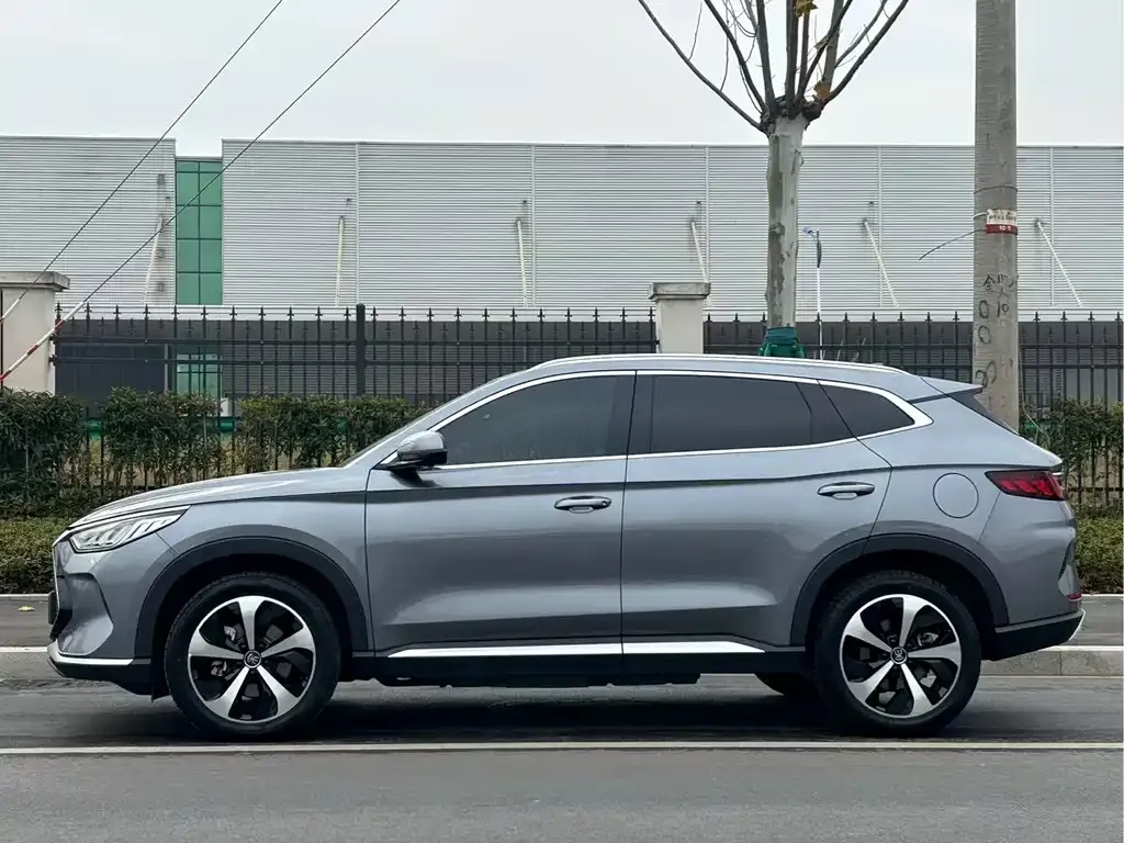 BYD PLUS New Energy — фото 2