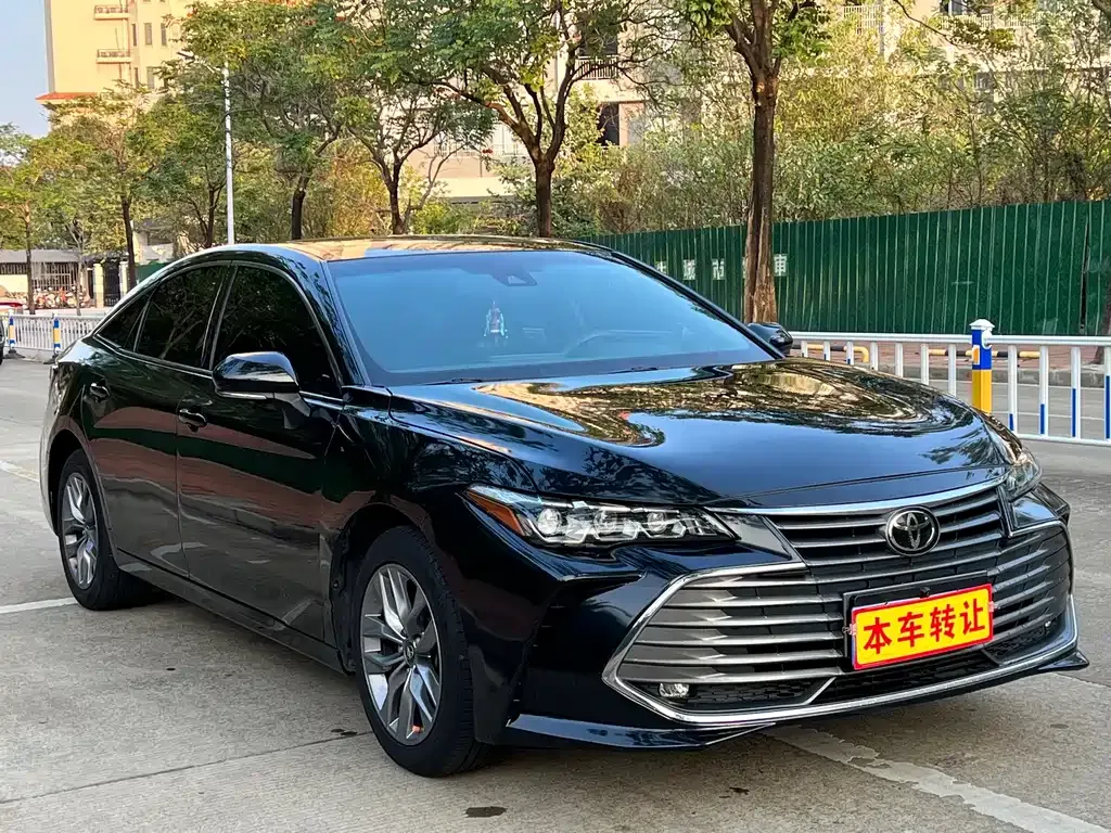 Toyota Avalon — фото 3