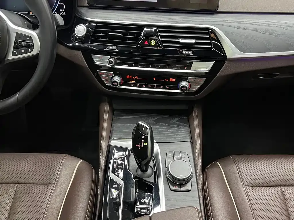 BMW 5 Series New Energy — фото 5