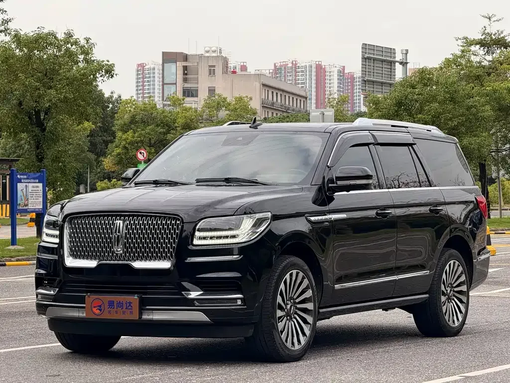 Lincoln Navigator — фото 1