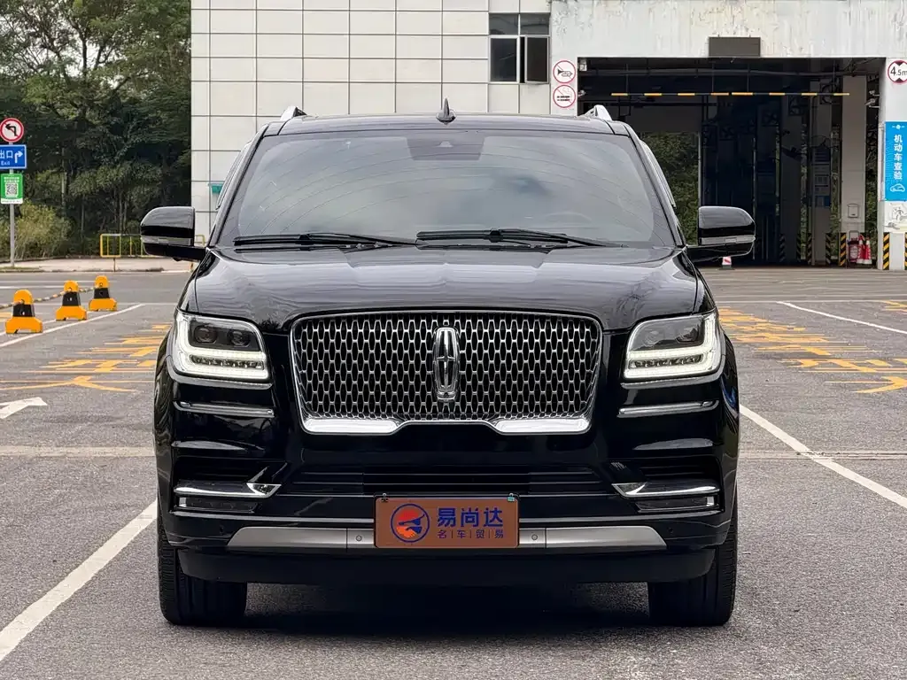 Lincoln Navigator — фото 2