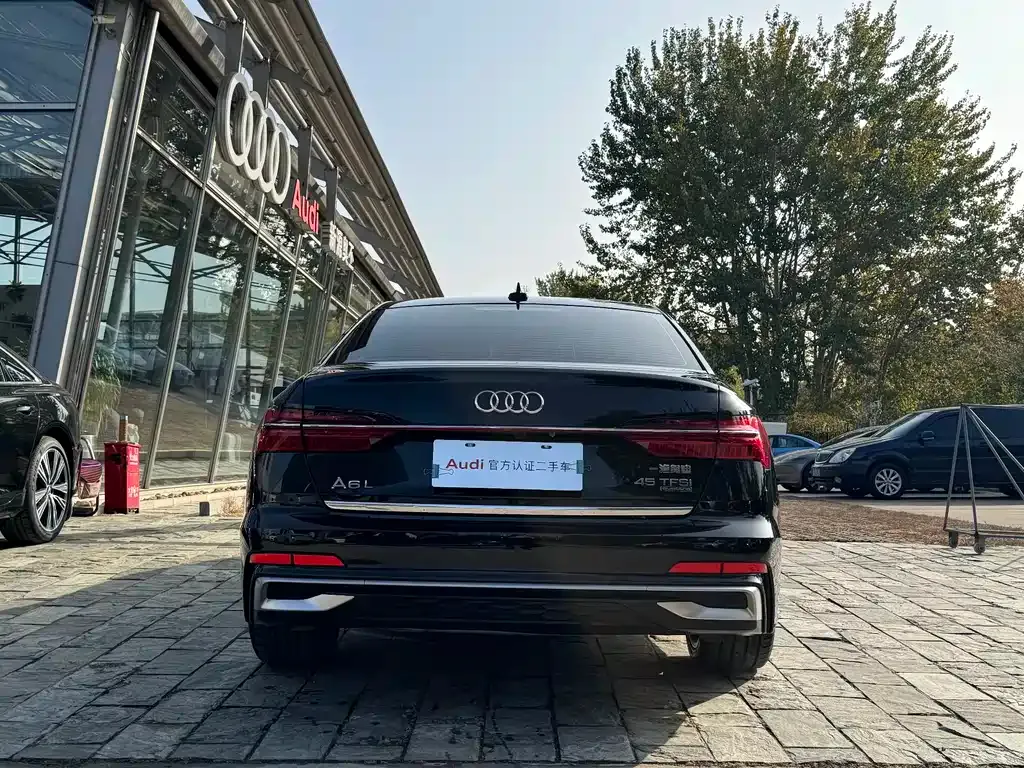 Audi A6L — фото 5