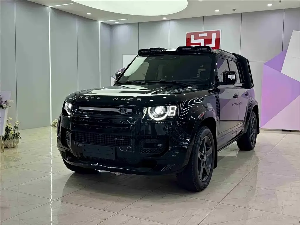 Land Rover Defender — фото 1