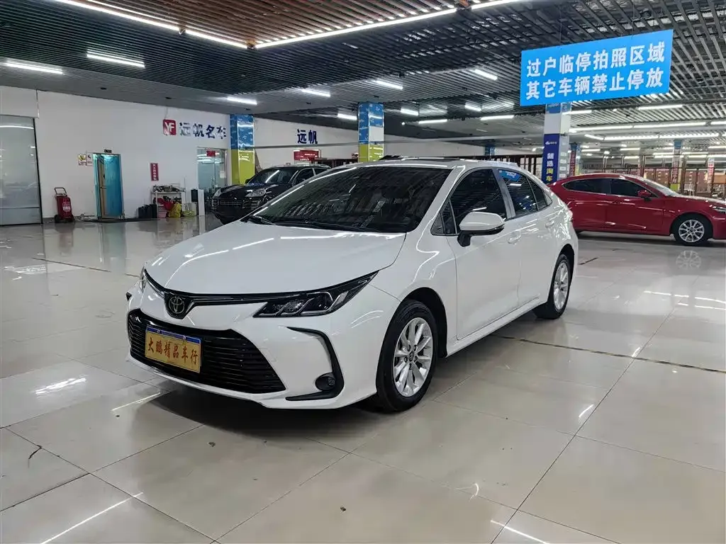 Toyota Corolla — фото 1