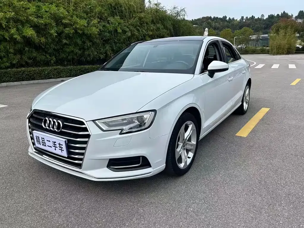 Audi A3 — фото 1