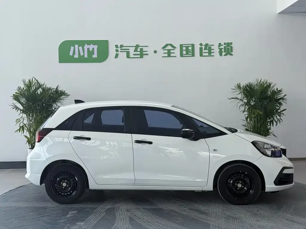 Honda Fit — фото 5