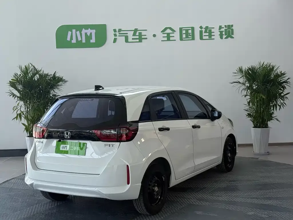 Honda Fit — фото 8