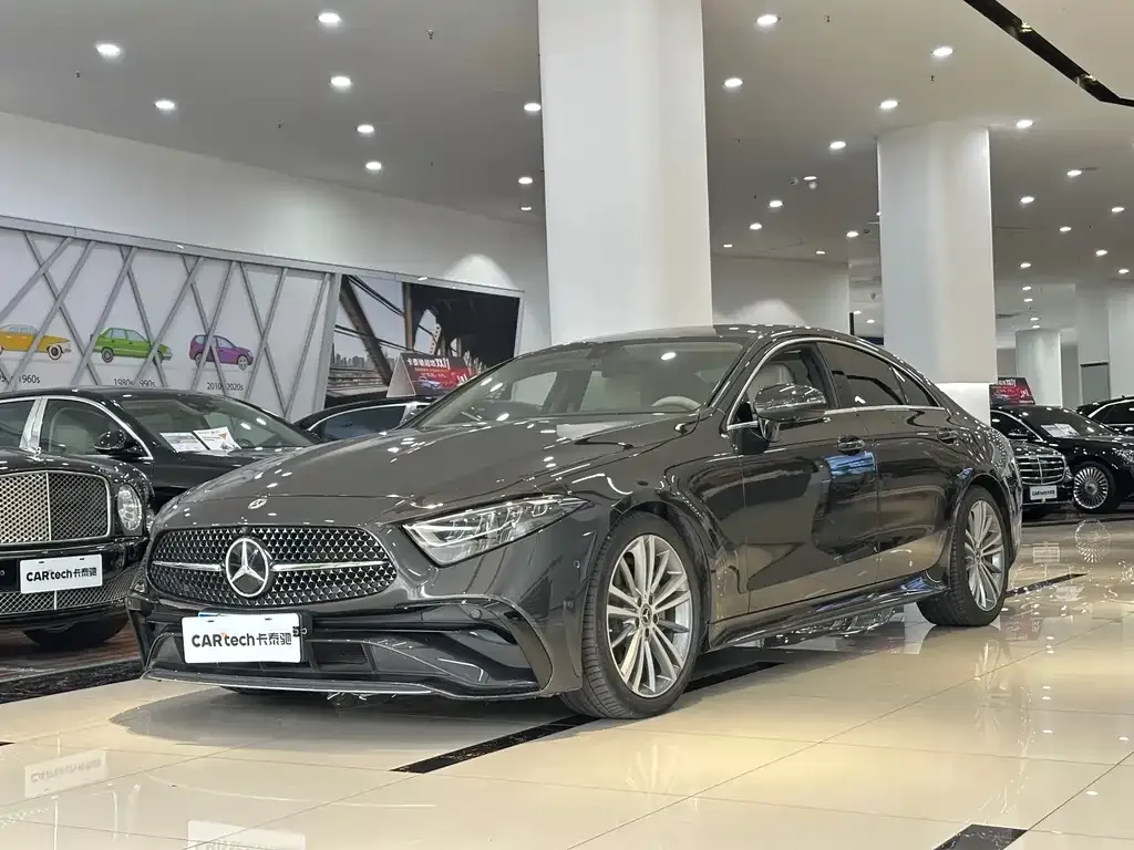 Mercedes-Benz CLS — фото 1