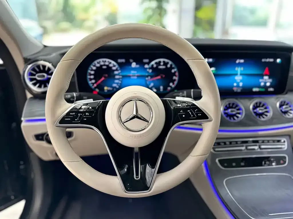 Mercedes-Benz CLS — фото 7