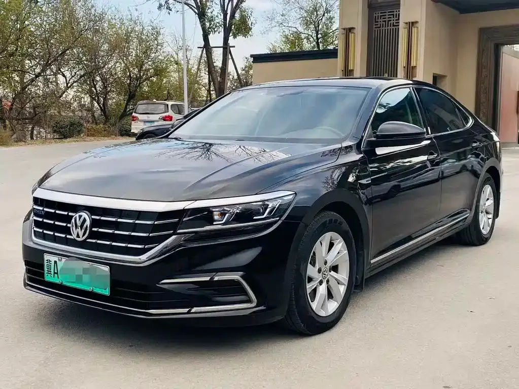 Volkswagen Passat New Energy — фото 3