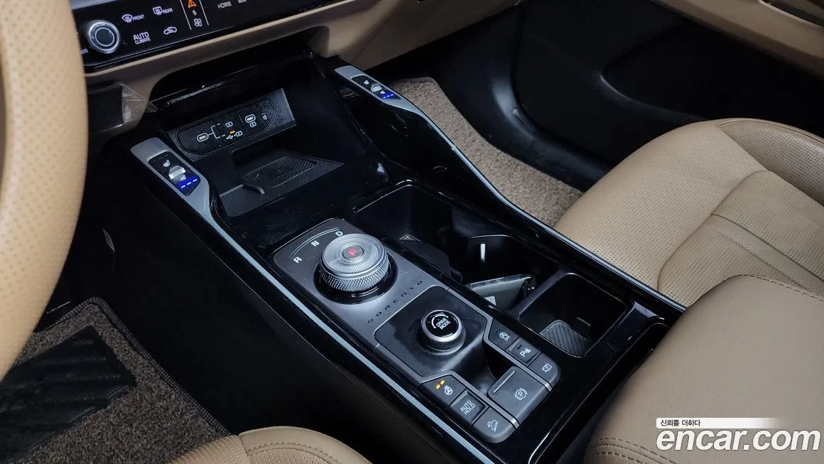 Kia Sorento — фото 9