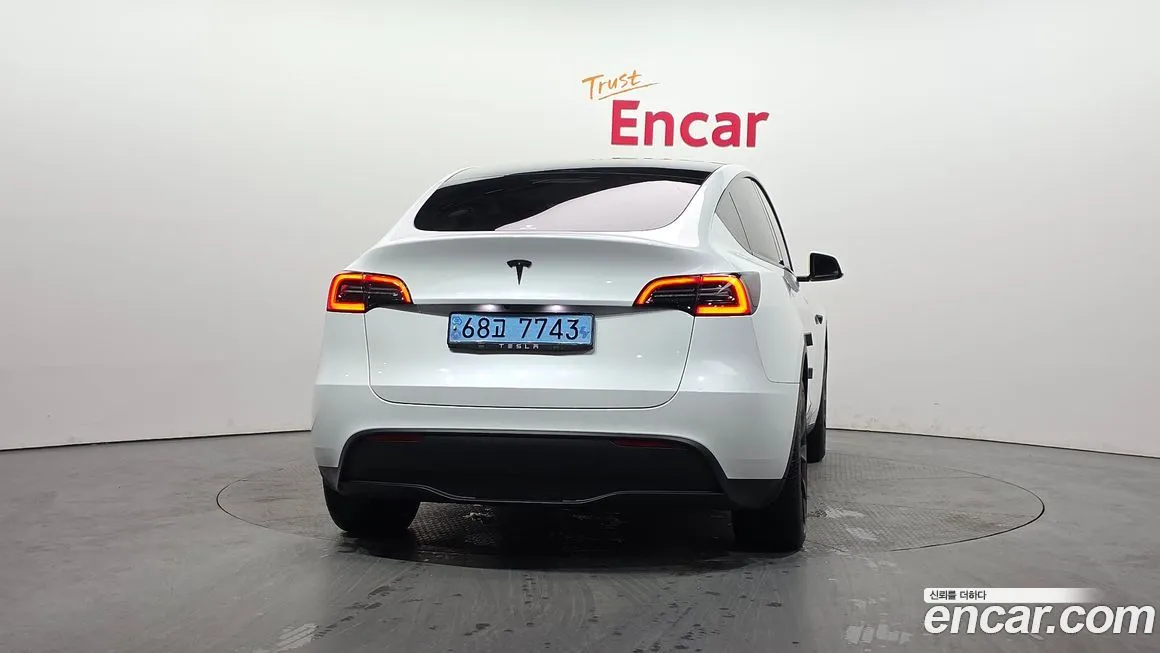 Tesla Model Y — фото 4