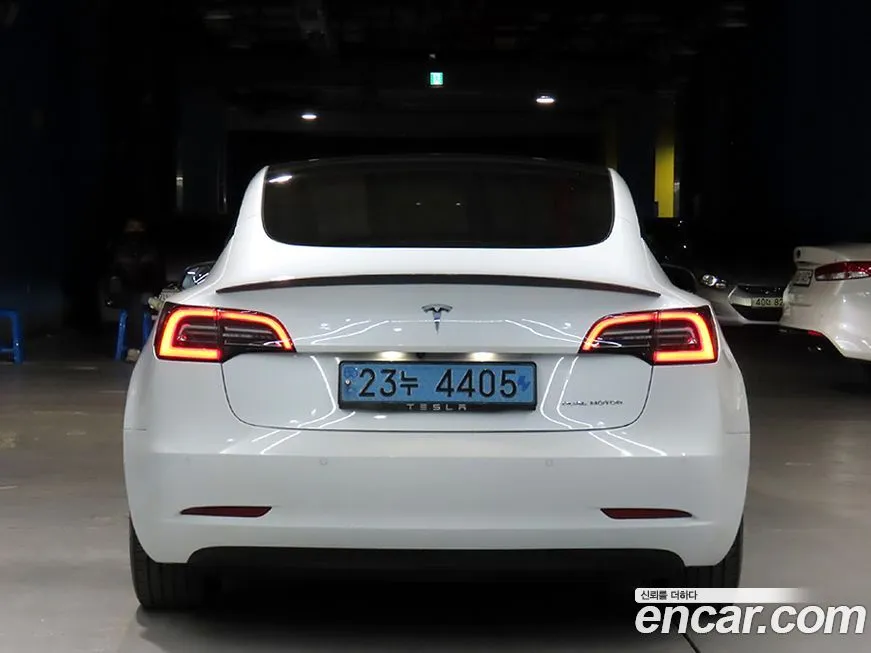 Tesla Model 3 — фото 3