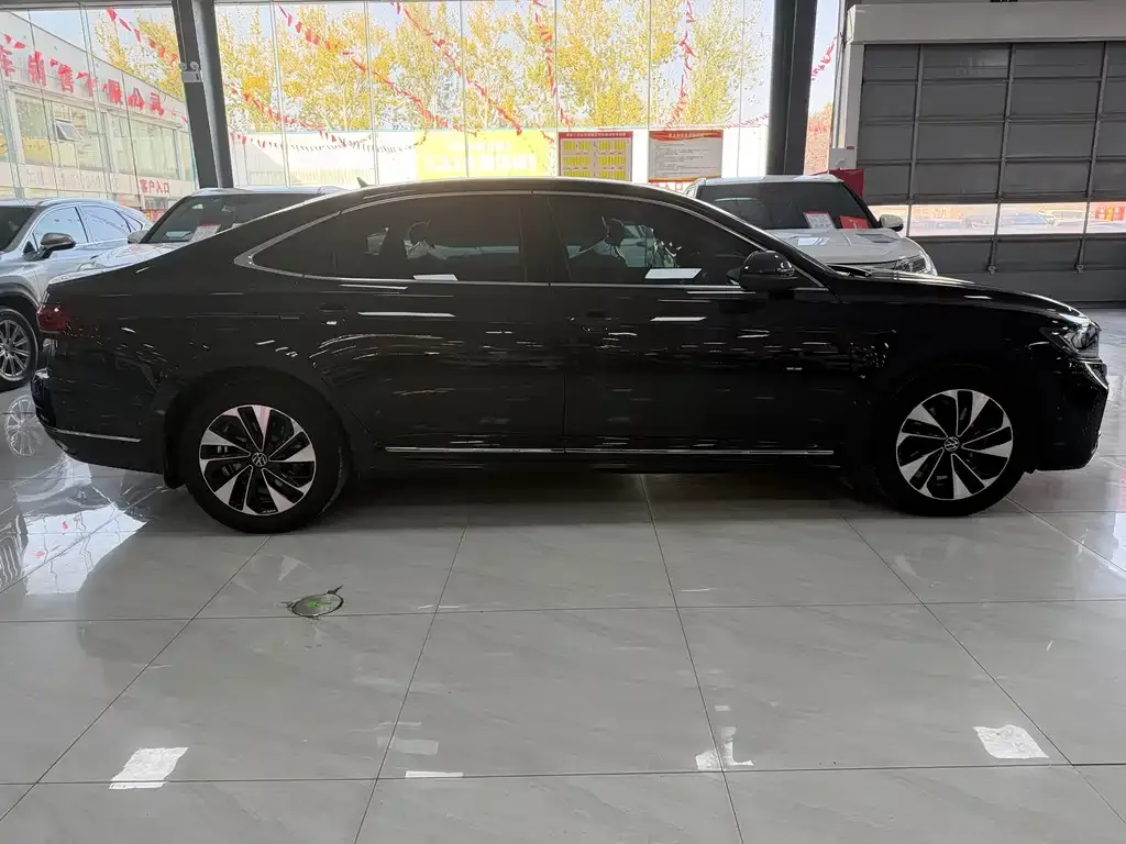 Volkswagen Passat — фото 4