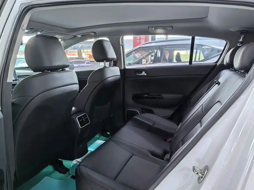 Kia KX5 — фото 10