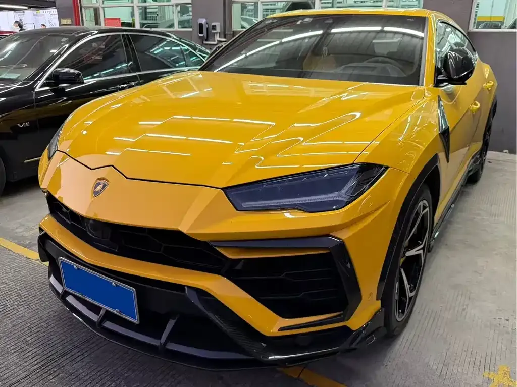 Lamborghini Urus — фото 1