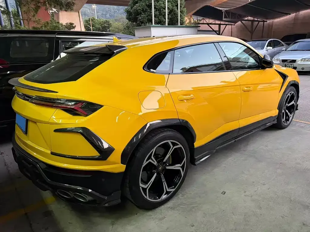 Lamborghini Urus — фото 3