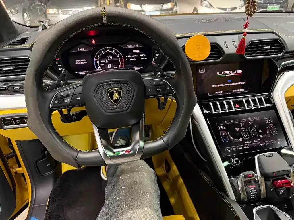 Lamborghini Urus — фото 4