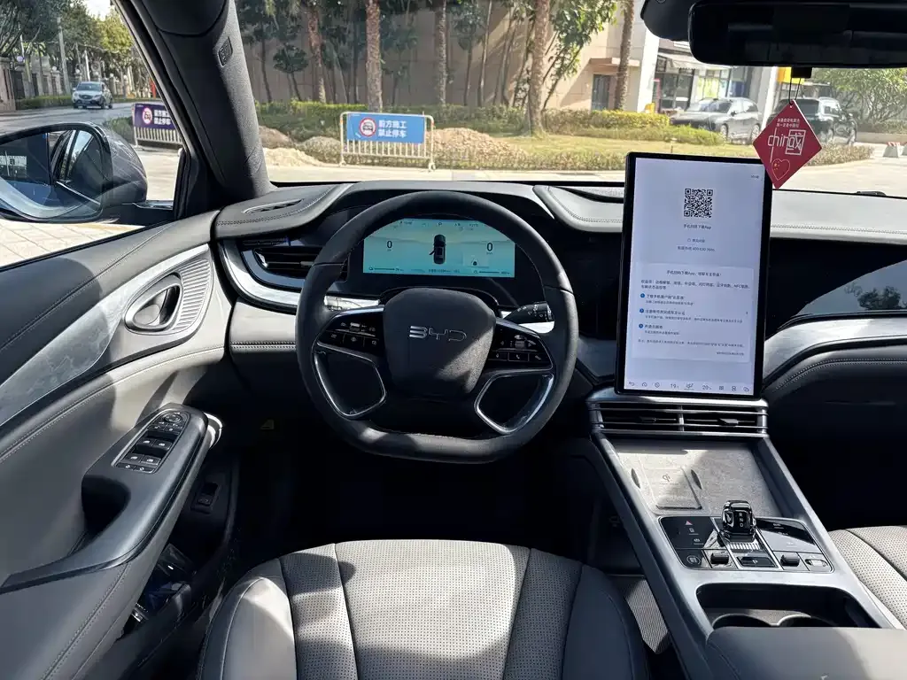 BYD Seal — фото 10
