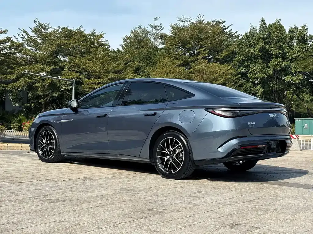 BYD Seal — фото 4