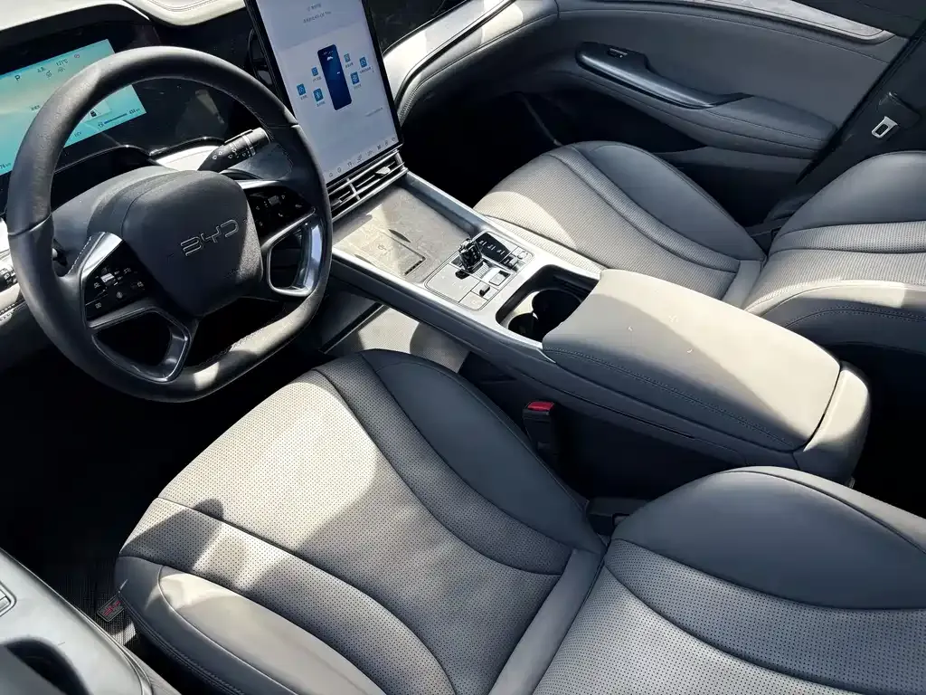 BYD Seal — фото 9