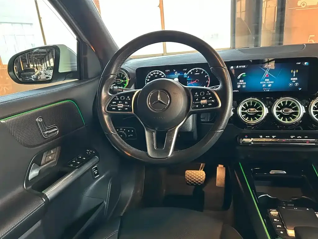 Mercedes-Benz GLA — фото 9