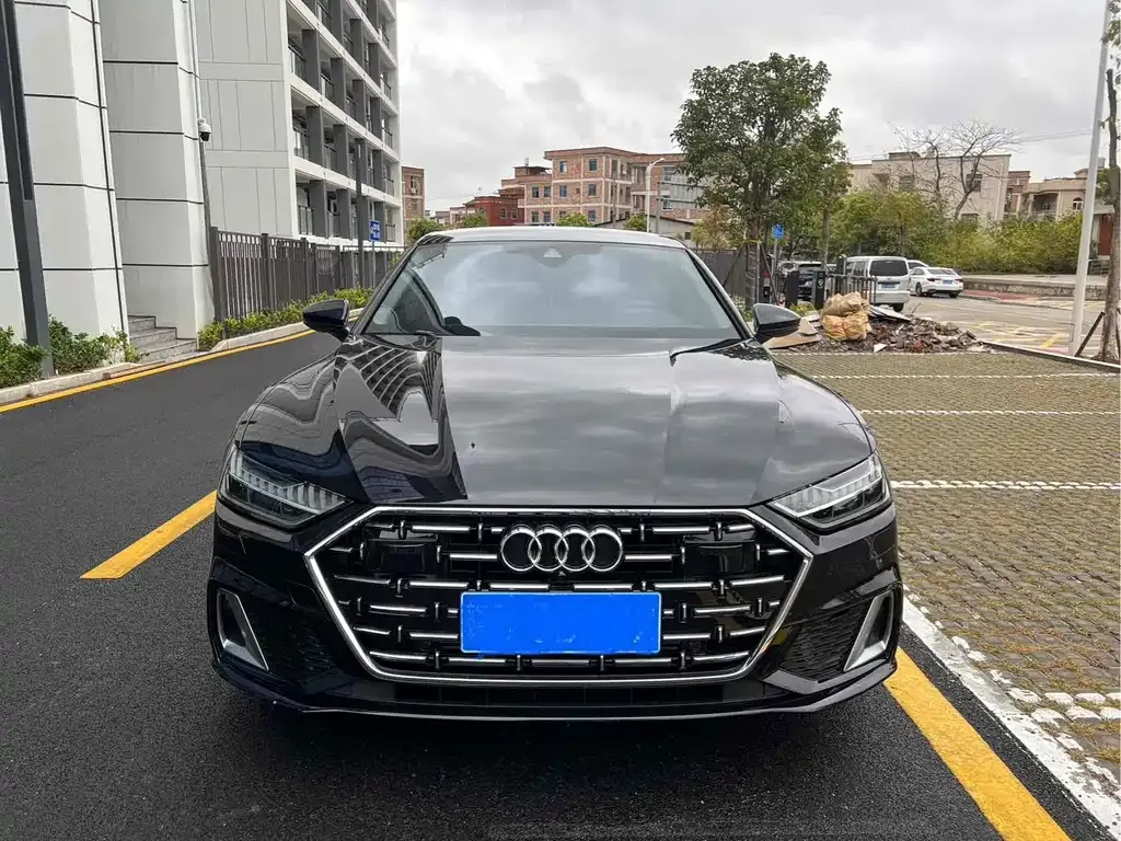 Audi A7L — фото 2