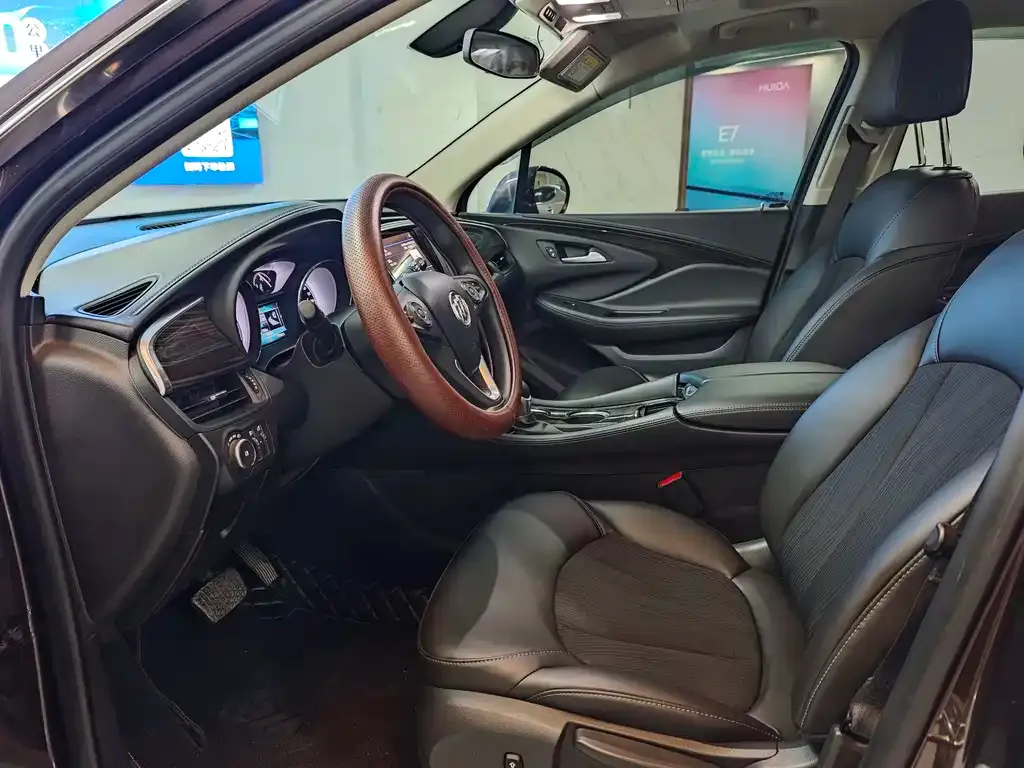 Buick Envision Plus — фото 4