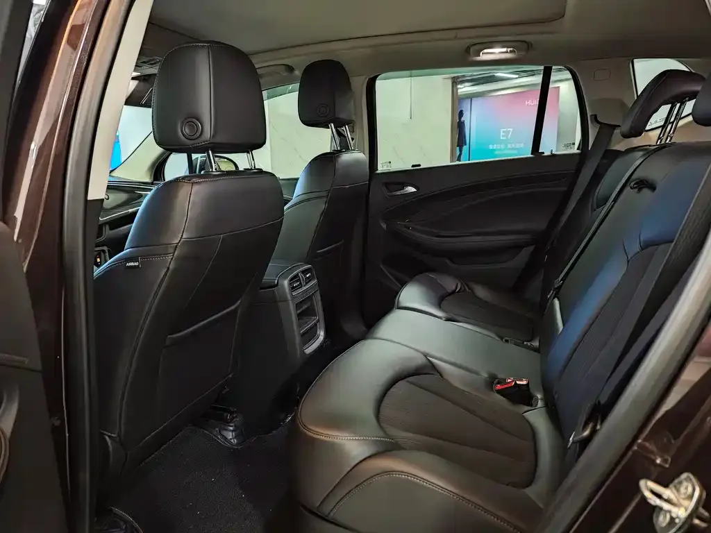 Buick Envision Plus — фото 6