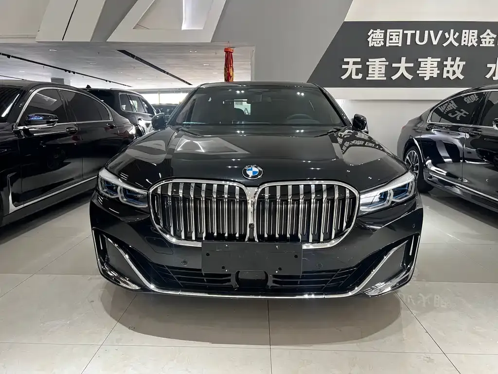 BMW 7 Series — фото 2