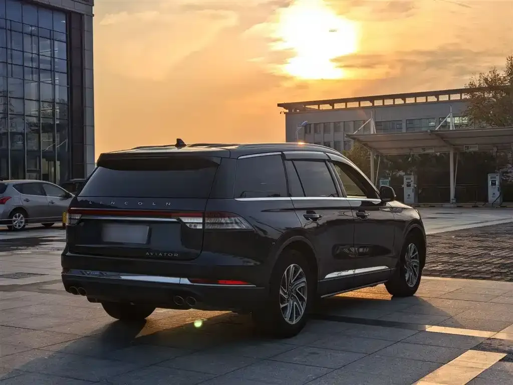Lincoln Aviator — фото 6