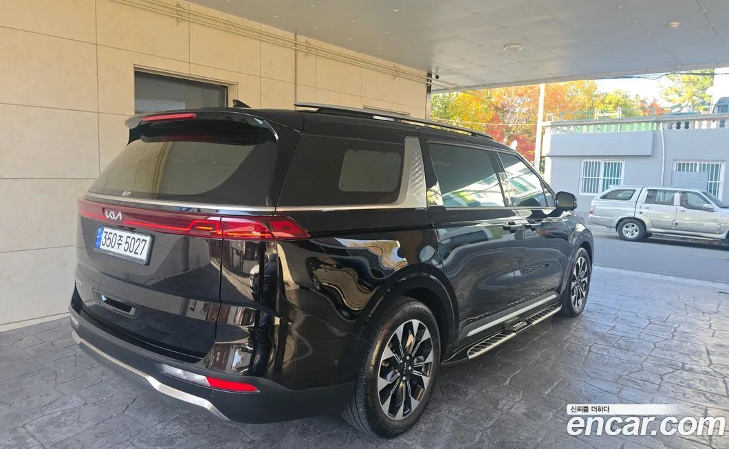 Kia Carnival — фото 10