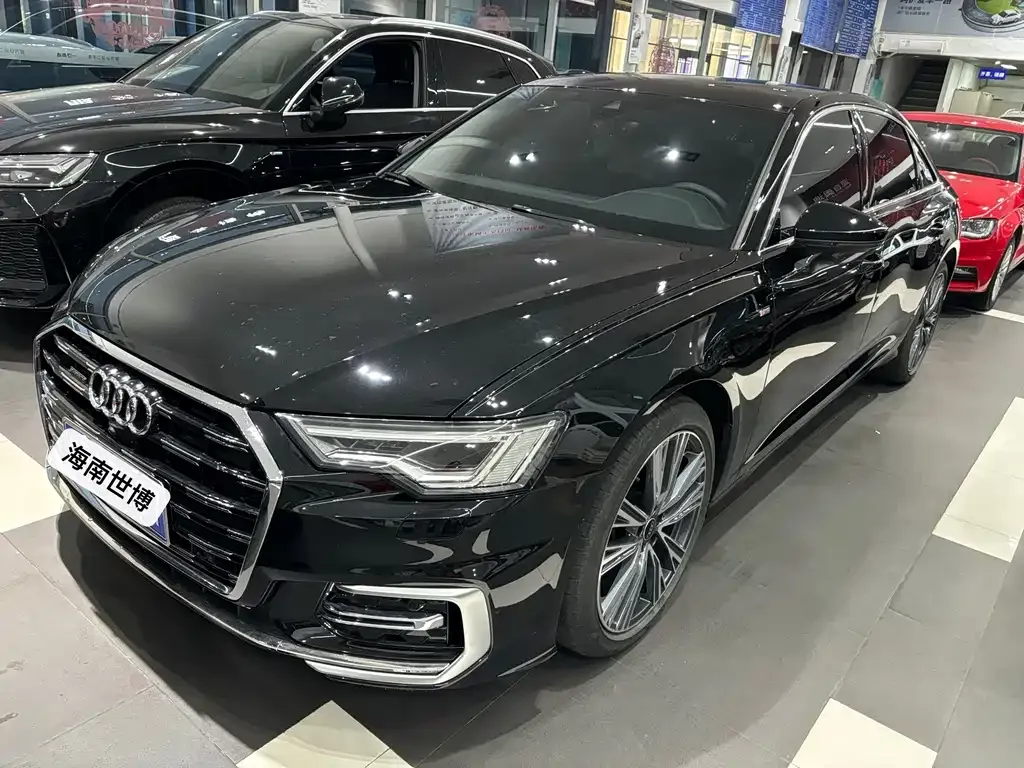 Audi A6L — фото 1