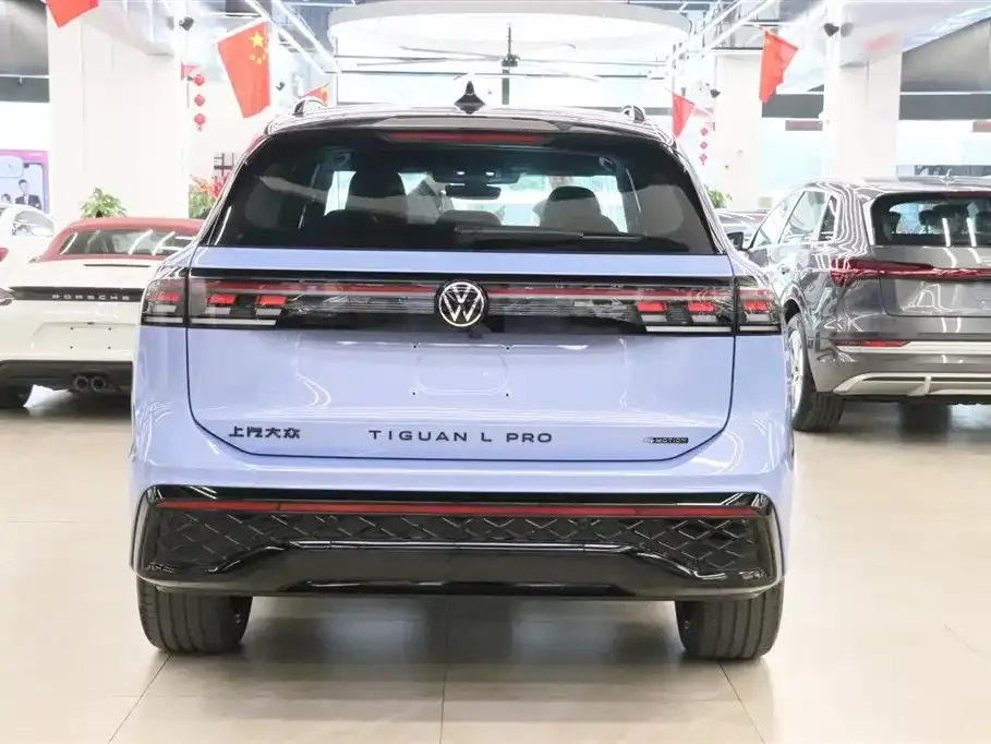 Volkswagen Tiguan L — фото 4