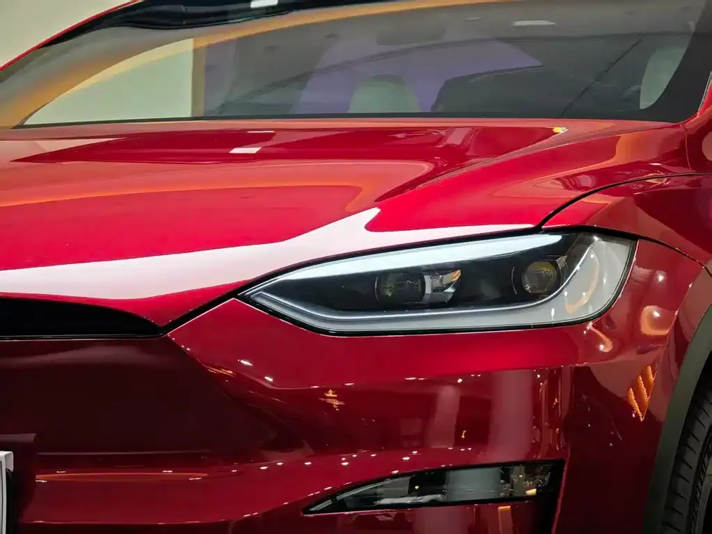 Tesla Model X — фото 4