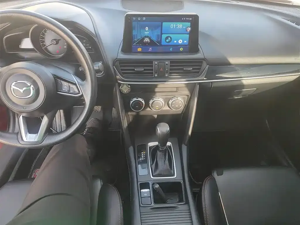 Mazda CX-4 — фото 10