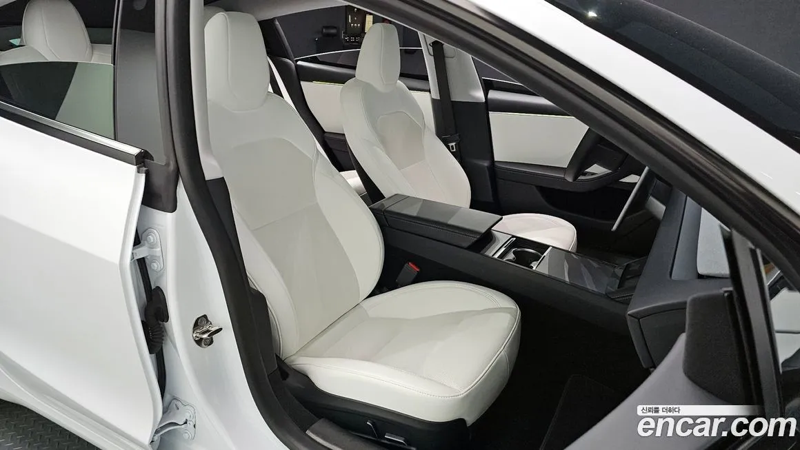 Tesla Model 3 — фото 10